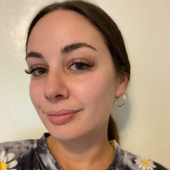 Meet your Posher, Amanda - Picture 1 of 4